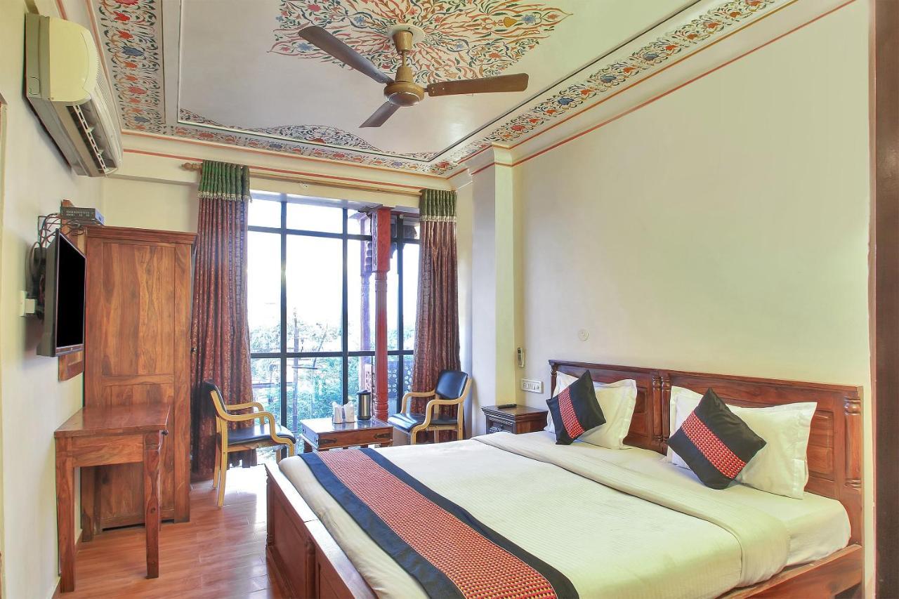 Oyo 2105 Hotel Royal Sheraton Jaipur Buitenkant foto